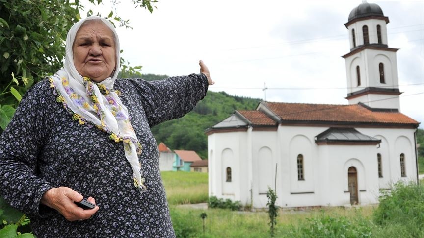 Fata Orlović pobijedila: Raspisan tender za uklanjanje crkve iz njenog dvorišta