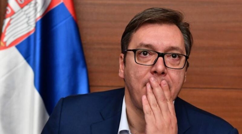 Srbijanske vlasti aferama sve dalje od EU