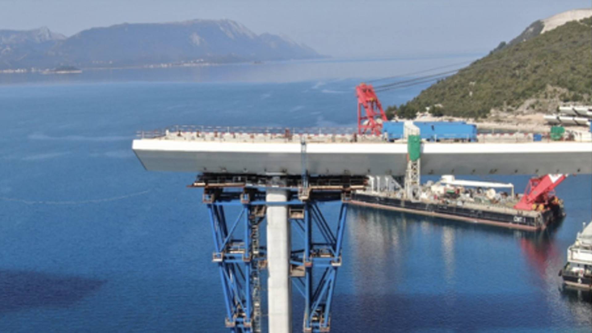 Hrvatska: Postavljeno je više od polovice Pelješkog mosta – 52 posto dužine