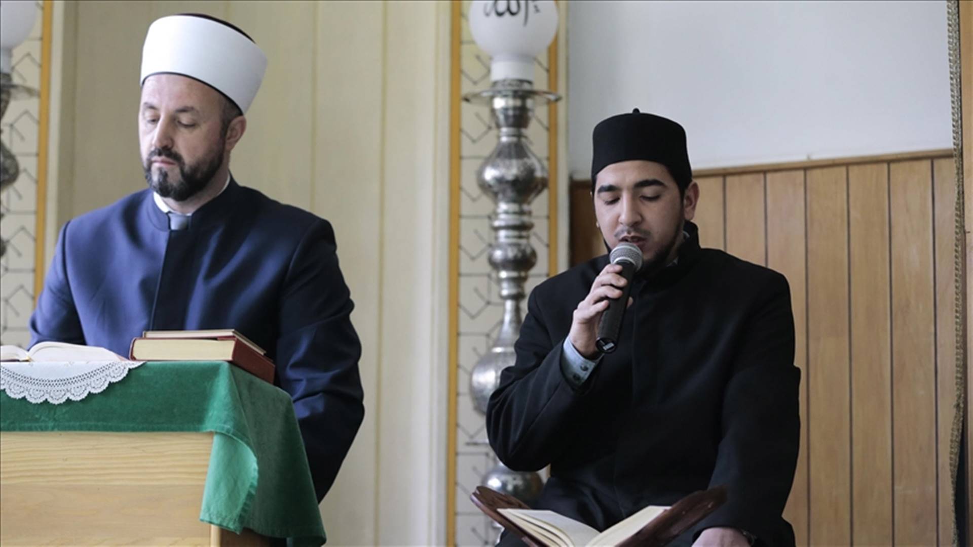 Migrant Hafiz iz Maroka Zekeriyah Arif uči mukabelu i pomaže u džamiji u Sarajevu