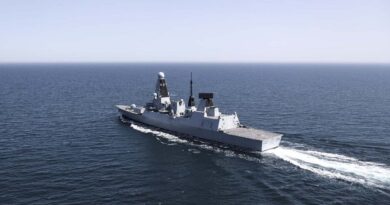Rusi, birtanski brod, pucnjava, HMS Defender