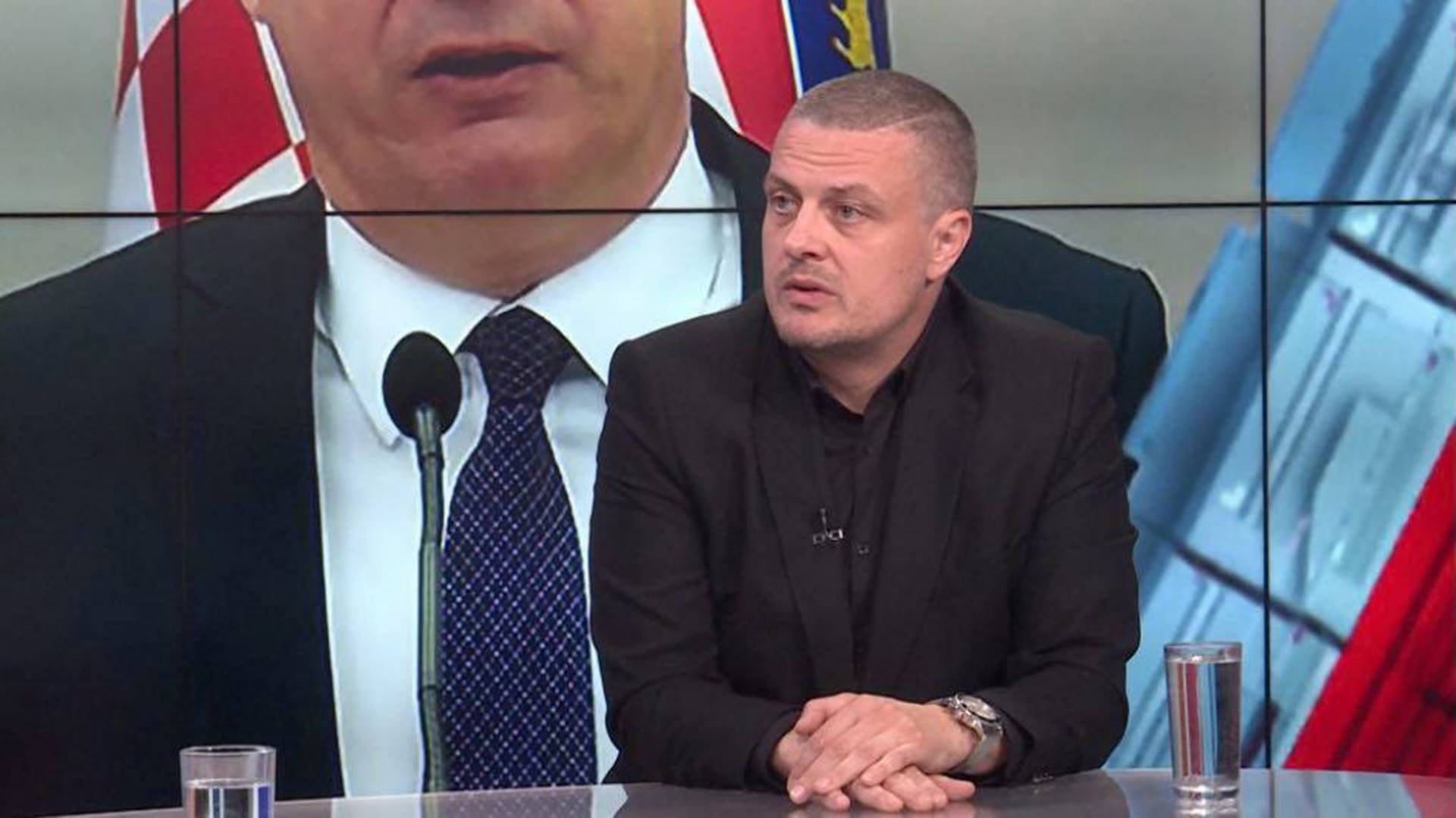 Mijatović: "BiH se neće promeniti bez velike žestoke građanske revolucije"