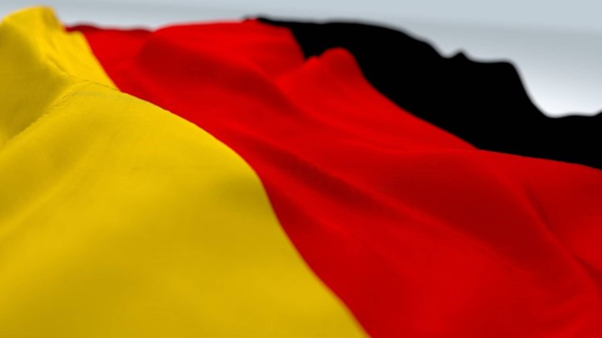 Nemci u problemu, revoluciju dižu – na Tviteru