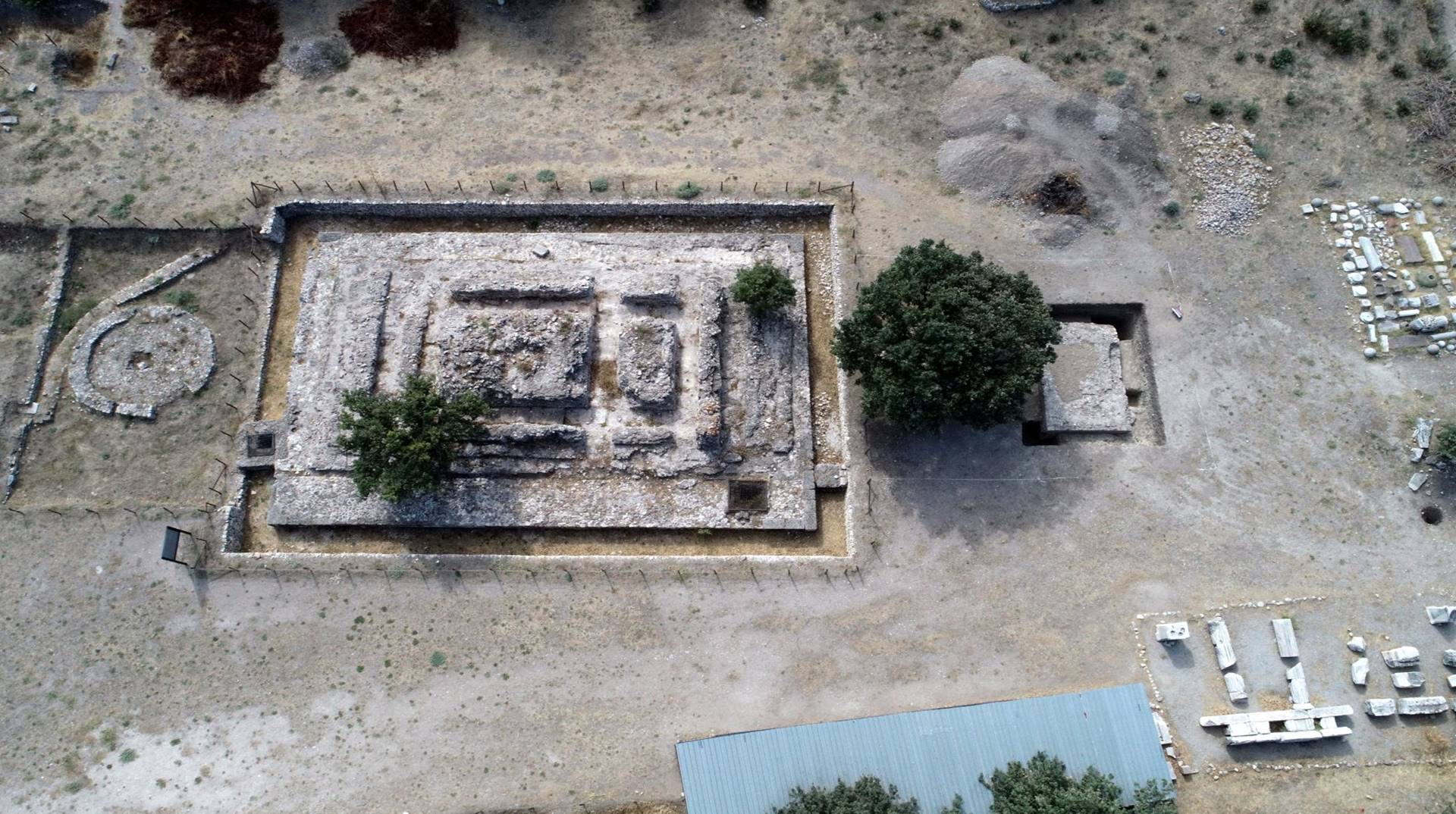 2,000-year-old altar found near northwestern Turkey's Çanakkale