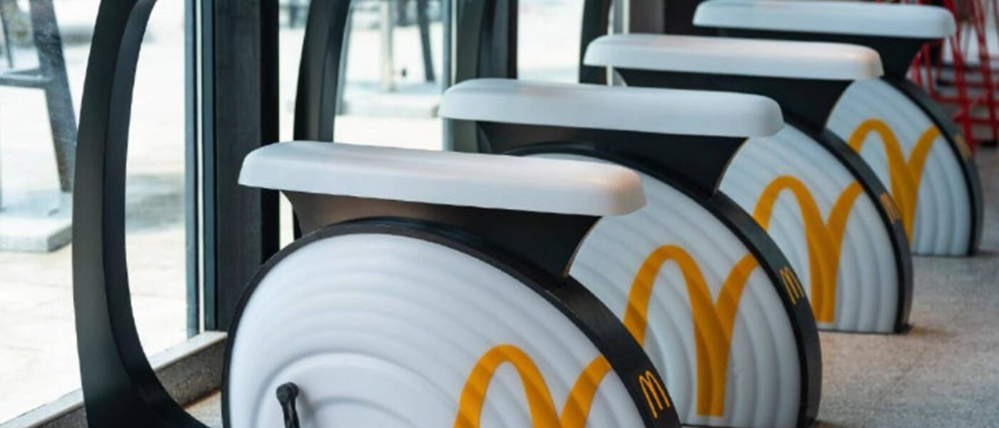 Kineski McDonald‘s postavlja ‘stolne bicikle‘ u svoje restorane