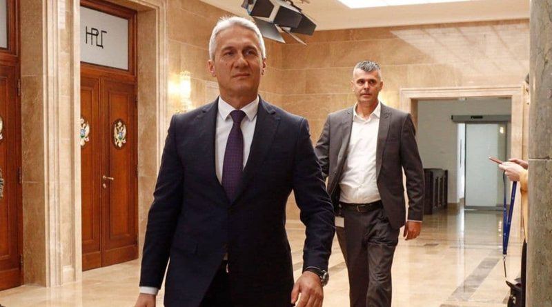 Crna Gora: Vukšić u višemilionskom poslu sa Rusima u Stolivu