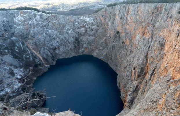 Visina vode u Crvenom jezeru u Imotskom dosegla je 309 metara